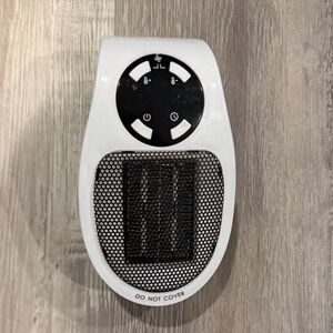 Bed Bath & Beyond White Electric Wall Heater